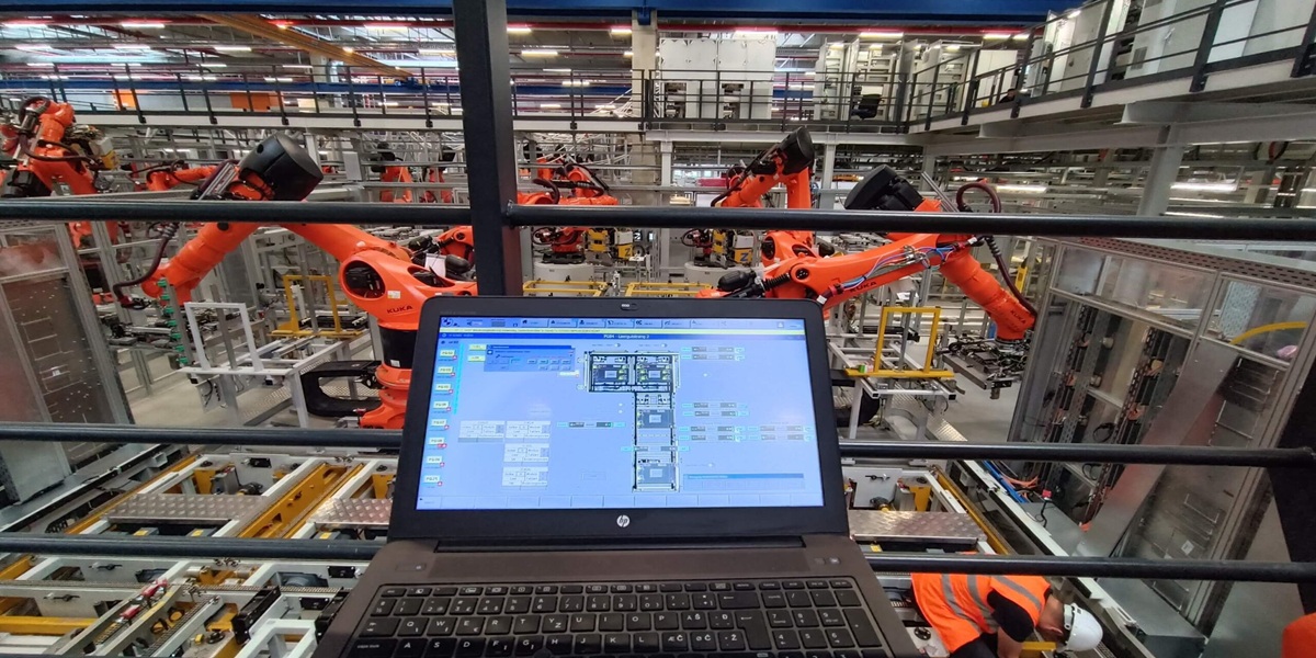 خدمات برنامه نویسی پی ال سی در کرج