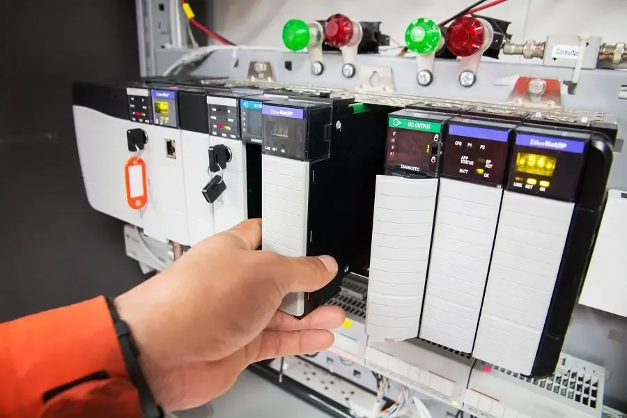 برنامه نویسی پی ال سی امرن (Omron)